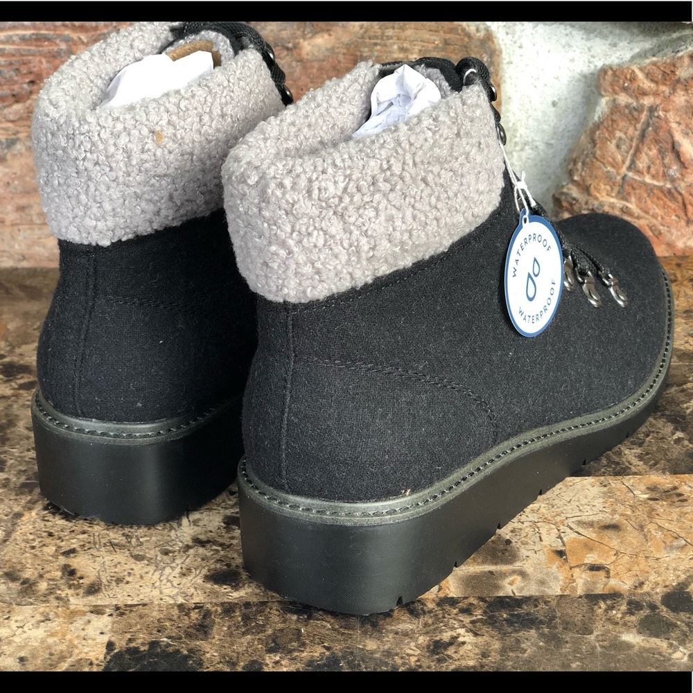 NEW Dr. Scholl's Women's waterproof Sentinel Boots - Picture 10 of 16